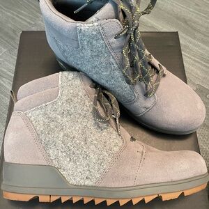 Sorel Evie ankle boots